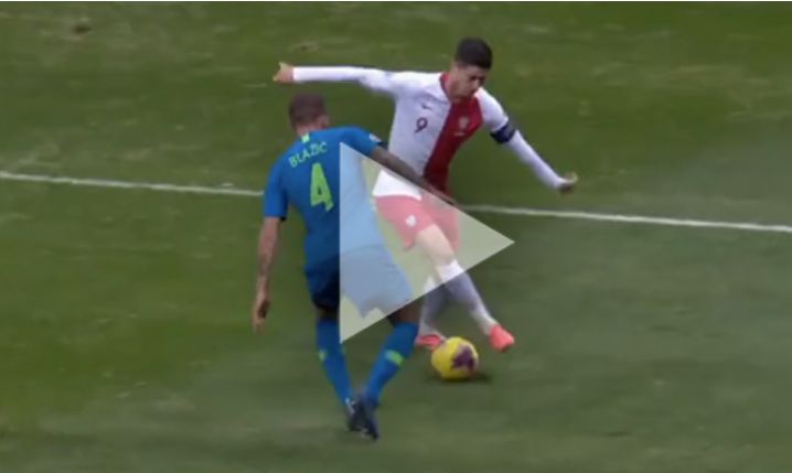 GENIALNA akcja Lewandowskiego przy golu na 3-2! [VIDEO]